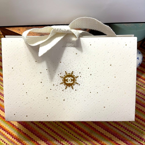 CHANEL Holiday Gift Bag GUC - Picture 3 of 5